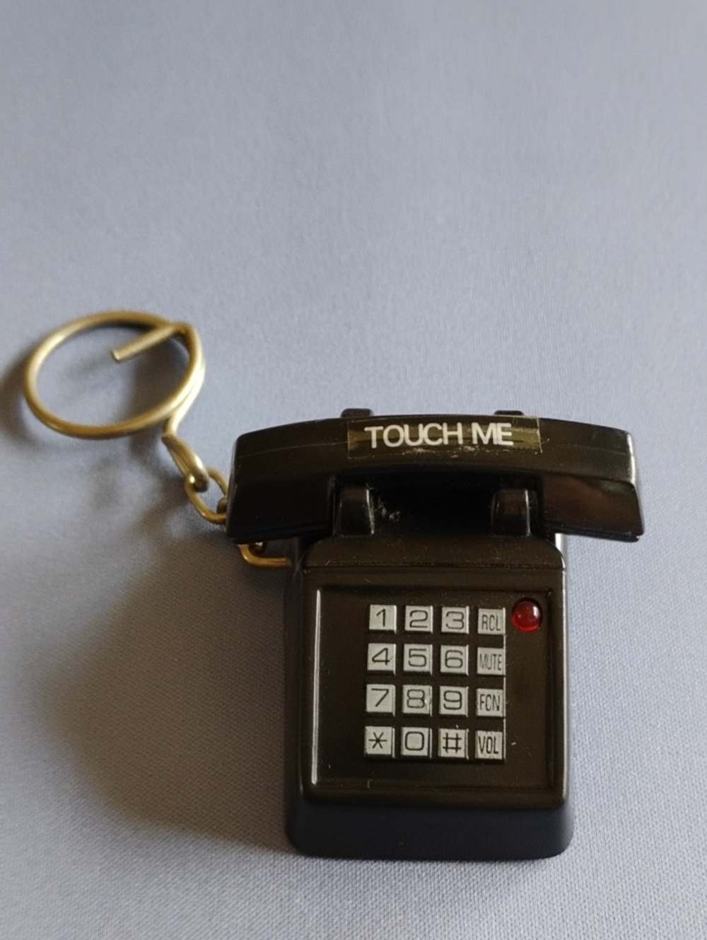 Nice Tune Black Novelty Telephone Keychain with Push-Button Dial